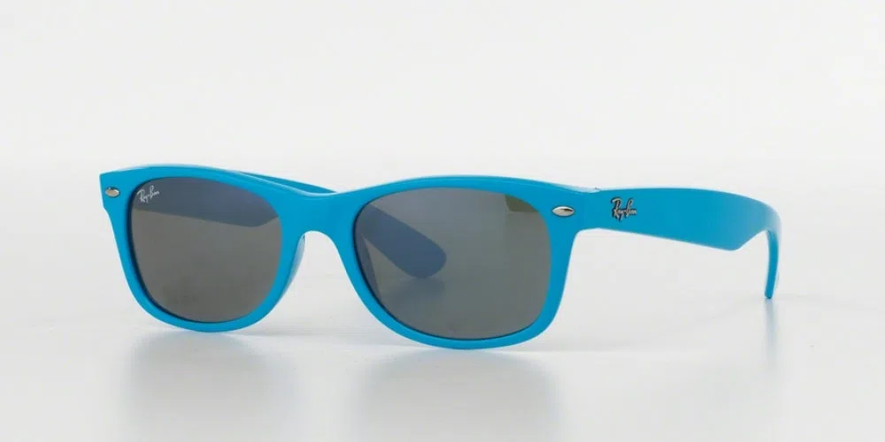 Ray Ban New Wayfarer 2132 Sunglasses - Medium - 55mm - Black - view 73